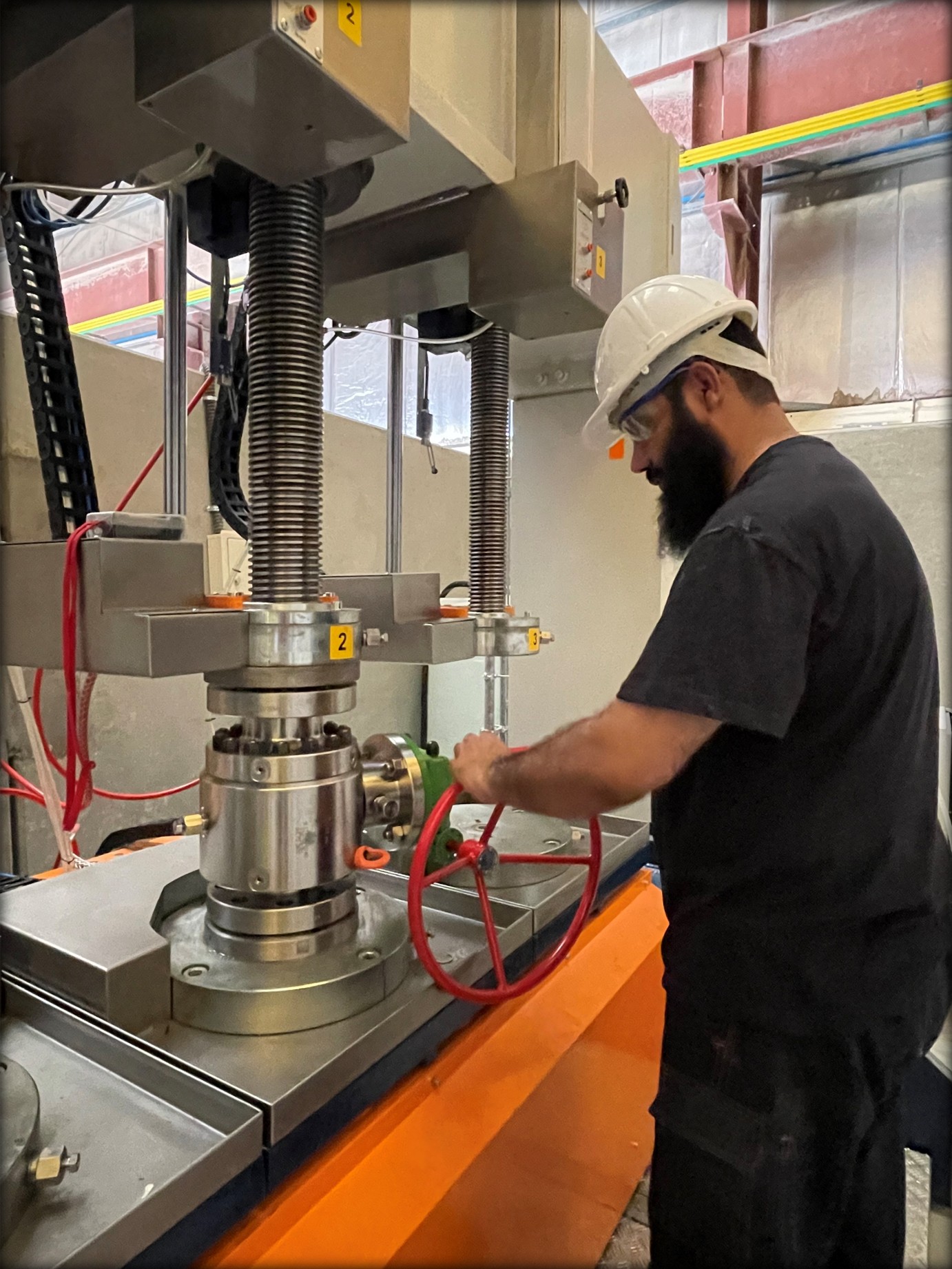 Valve pressure testing